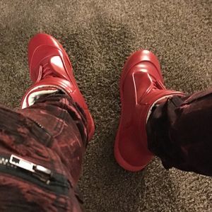 Meet your Posher, Ay